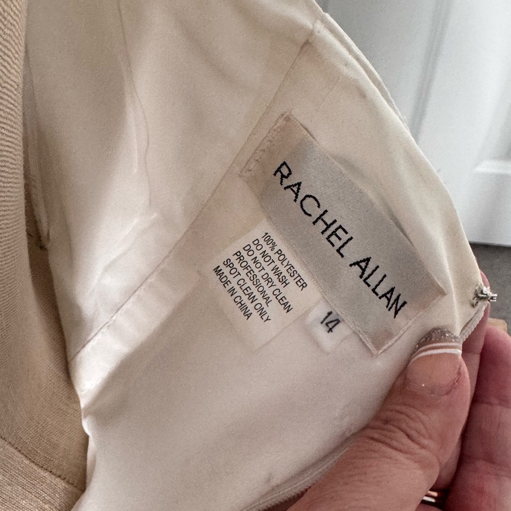 Rachel Allen size 14 white taffeta gown with overskirt. - Picture 5 of 5